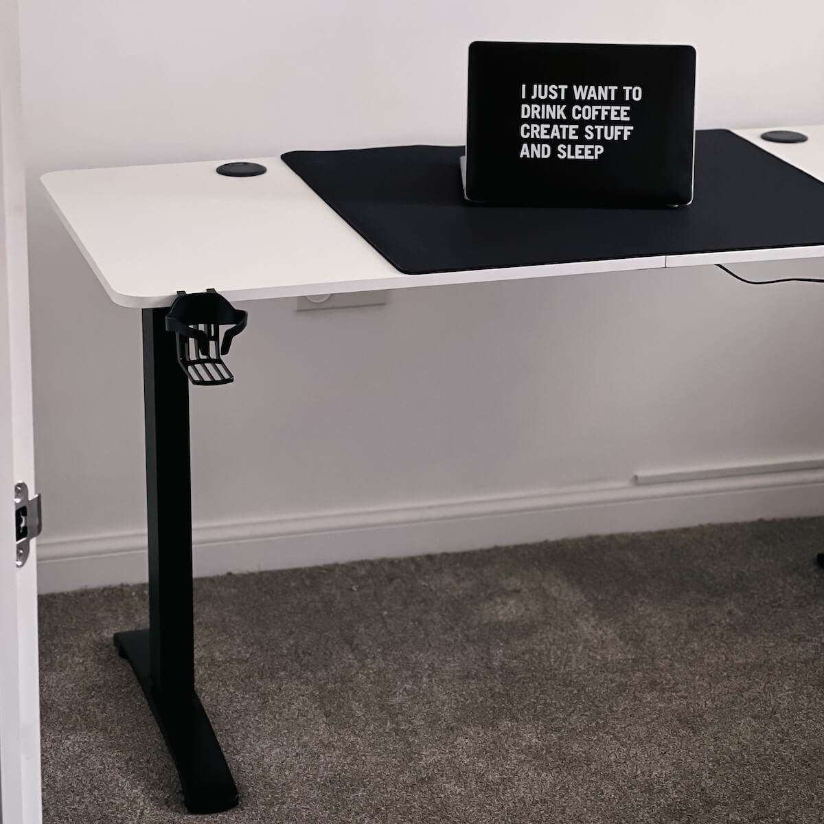 140x60cm black and white 140x60cm black and white